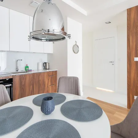 Marine Blizej Morza * 코워브제크